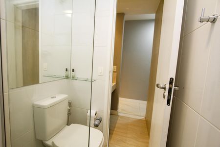 Apartamento à venda com 80m², 2 quartos e 2 vagasBanheiro Social