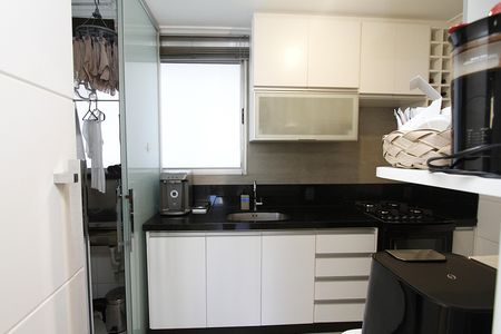 Apartamento à venda com 80m², 2 quartos e 2 vagasCozinha