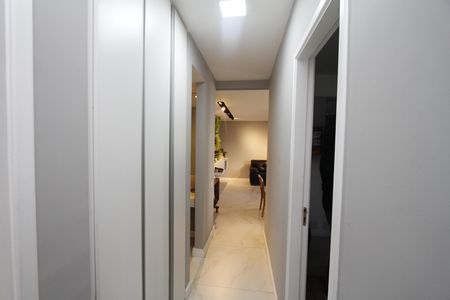 Apartamento à venda com 80m², 2 quartos e 2 vagasCorredor