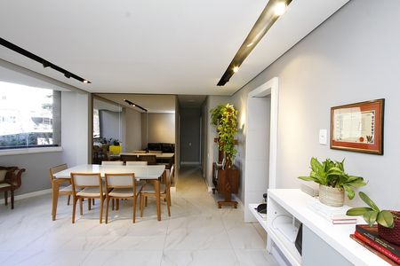 Apartamento à venda com 80m², 2 quartos e 2 vagasSala