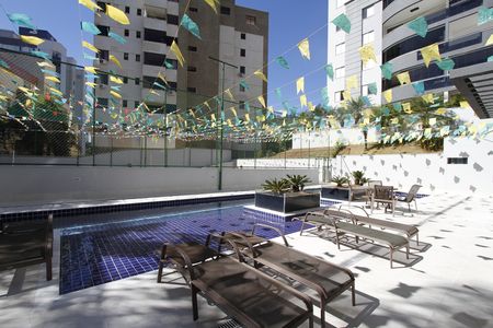 Apartamento à venda com 80m², 2 quartos e 2 vagasÁrea comum - Piscina