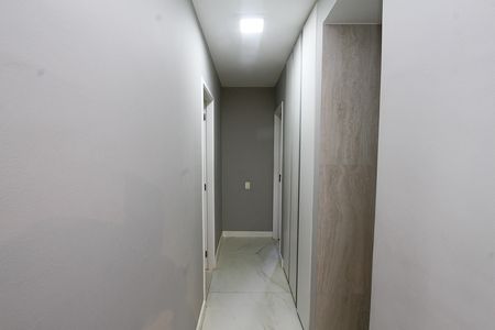Apartamento à venda com 80m², 2 quartos e 2 vagasCorredor