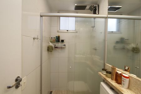 Apartamento à venda com 80m², 2 quartos e 2 vagasBanheiro da Suíte