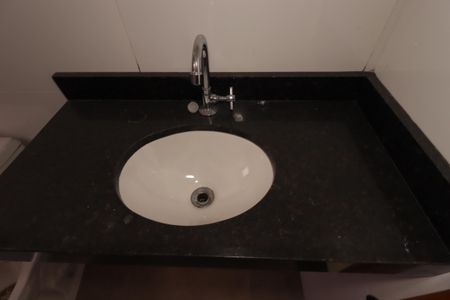 Apartamento à venda com 149m², 2 quartos e 2 vagasBanheiro da Suíte - Pia