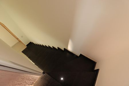 Apartamento à venda com 149m², 2 quartos e 2 vagasEscada