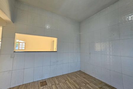 Apartamento para alugar com 3 quartos, 80m² em Jardim Las Palmas, Guarujá