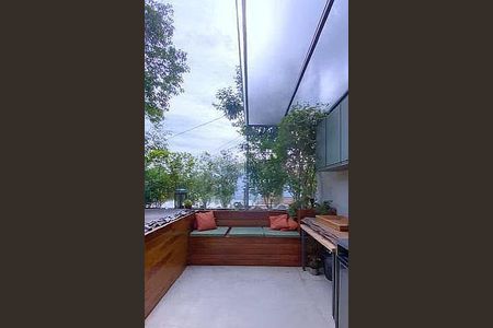 Casa à venda com 2 quartos, 131m² em Jardim Colombo, São Paulo