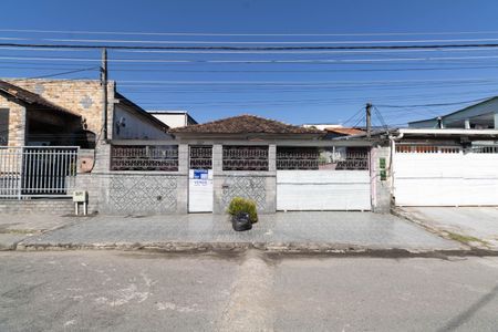 Fachada de casa à venda com 4 quartos, 300m² em Santíssimo, Rio de Janeiro