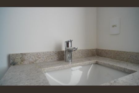 Apartamento à venda com 60m², 2 quartos e 1 vaga Apartamento à venda com 60m², 2 quartos e 1 vagaBanheiro 1