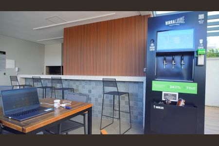 Apartamento à venda com 60m², 2 quartos e 1 vaga Apartamento à venda com 60m², 2 quartos e 1 vagaÁrea comum e máquina chopp