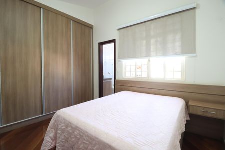 Casa para alugar com 388m², 4 quartos e 3 vagasQuarto 1 - Suíte