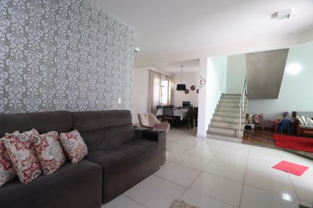 Casa para alugar com 388m², 4 quartos e 3 vagasSala de TV