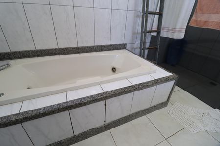 Casa para alugar com 388m², 4 quartos e 3 vagasBanheiro do Quarto 3