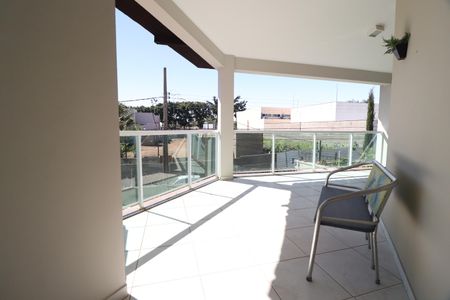 Casa para alugar com 388m², 4 quartos e 3 vagasSacada