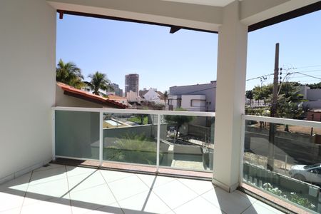 Casa para alugar com 388m², 4 quartos e 3 vagasSacada
