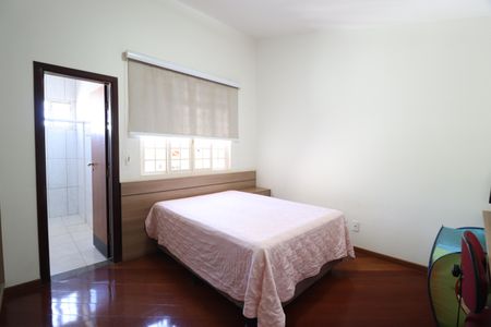Casa para alugar com 388m², 4 quartos e 3 vagasQuarto 1 - Suíte
