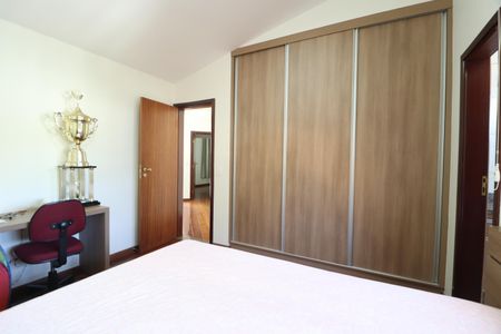 Casa para alugar com 388m², 4 quartos e 3 vagasQuarto 1 - Suíte