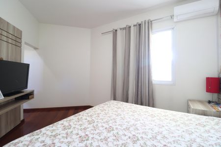 Casa para alugar com 388m², 4 quartos e 3 vagasQuarto 3 - Suíte
