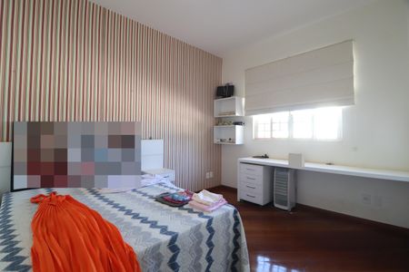 Casa para alugar com 388m², 4 quartos e 3 vagasQuarto 2 - Suíte