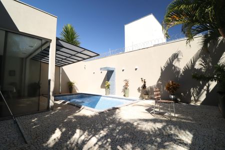 Casa para alugar com 388m², 4 quartos e 3 vagasPiscina