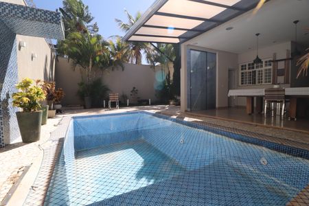Casa para alugar com 388m², 4 quartos e 3 vagasPiscina