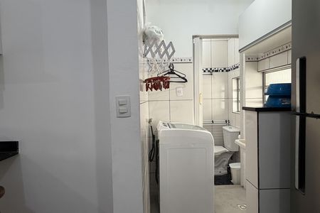 Cozinha e Área de Serviço de apartamento para alugar com 2 quartos, 60m² em José Menino, Santos