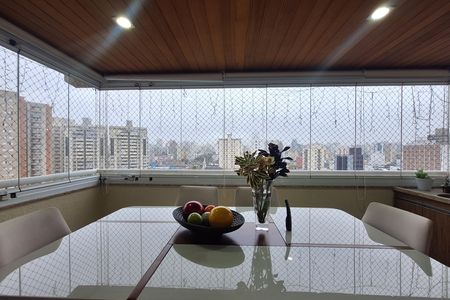Apartamento à venda com 127m², 4 quartos e 3 vagas Apartamento à venda com 127m², 4 quartos e 3 vagasSala