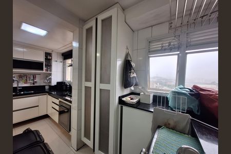 Apartamento à venda com 127m², 4 quartos e 3 vagas Apartamento à venda com 127m², 4 quartos e 3 vagasÁrea de Serviço