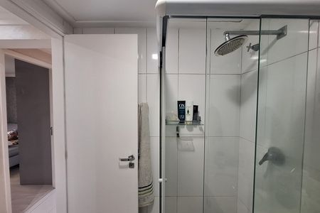 Apartamento à venda com 127m², 4 quartos e 3 vagas Apartamento à venda com 127m², 4 quartos e 3 vagasBanheiro Corredor