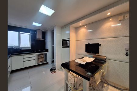 Cozinha de apartamento à venda com 4 quartos, 127m² em Centro, Santo André