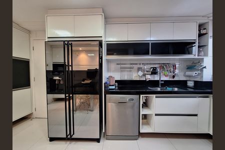 Apartamento à venda com 127m², 4 quartos e 3 vagas Apartamento à venda com 127m², 4 quartos e 3 vagasCozinha