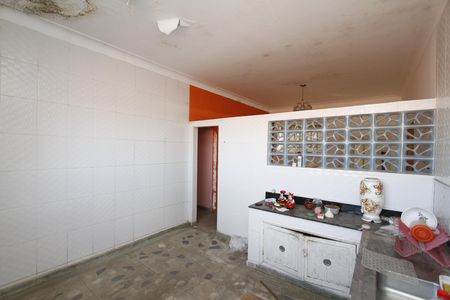 Casa à venda com 370m², 6 quartos e 4 vagasCozinha