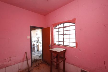 Casa à venda com 370m², 6 quartos e 4 vagasquarto 4