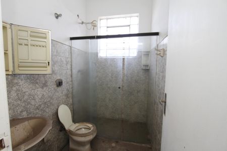 Casa à venda com 370m², 6 quartos e 4 vagasBanheiro