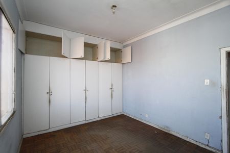 Casa à venda com 370m², 6 quartos e 4 vagasQuarto 1