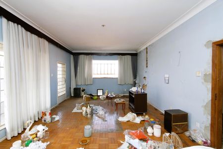 Casa à venda com 370m², 6 quartos e 4 vagasSala