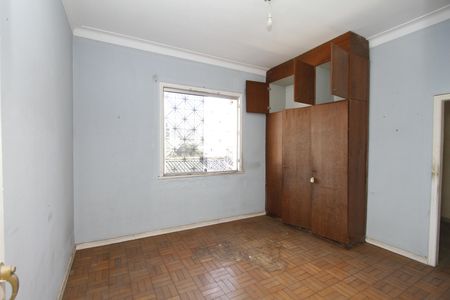 Casa à venda com 370m², 6 quartos e 4 vagasQuarto 2 - Armários