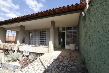 Casa à venda com 370m², 6 quartos e 4 vagasVaranda da Sala