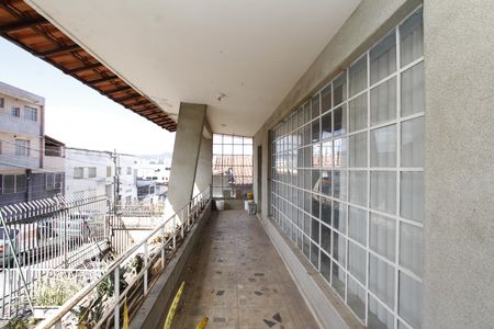 Casa à venda com 370m², 6 quartos e 4 vagasVaranda da Sala