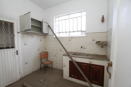 Casa à venda com 370m², 6 quartos e 4 vagasCozinha 2