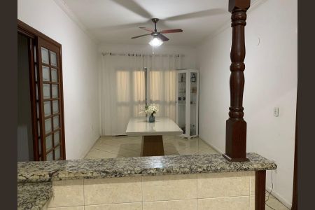 Casa para alugar com 300m², 5 quartos e 3 vagas