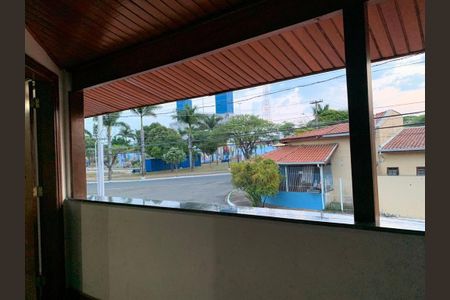 Casa para alugar com 300m², 5 quartos e 3 vagas