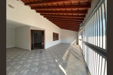 Casa para alugar com 300m², 5 quartos e 3 vagas