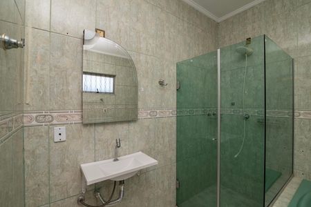 Casa para alugar com 300m², 4 quartos e 3 vagas Casa para alugar com 300m², 4 quartos e 3 vagasBanheiro do Quarto 4 Suíte