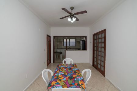 Casa para alugar com 300m², 4 quartos e 3 vagas Casa para alugar com 300m², 4 quartos e 3 vagasSala de Jantar