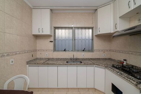 Casa para alugar com 300m², 4 quartos e 3 vagas Casa para alugar com 300m², 4 quartos e 3 vagasCozinha