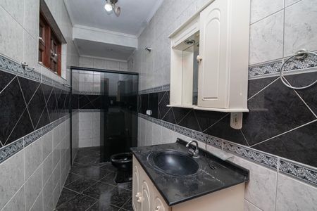 Casa para alugar com 300m², 4 quartos e 3 vagas Casa para alugar com 300m², 4 quartos e 3 vagasBanheiro Social do Piso Superior