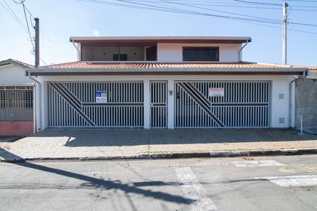 Casa para alugar com 300m², 4 quartos e 3 vagas Casa para alugar com 300m², 4 quartos e 3 vagasPlaca Instalada em 27/07, Código UYLW-590 1VSP800-590
