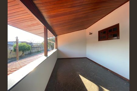 Casa para alugar com 300m², 5 quartos e 3 vagas