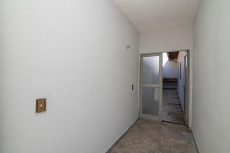 Casa para alugar com 300m², 4 quartos e 3 vagas Casa para alugar com 300m², 4 quartos e 3 vagasDepósito Lateral